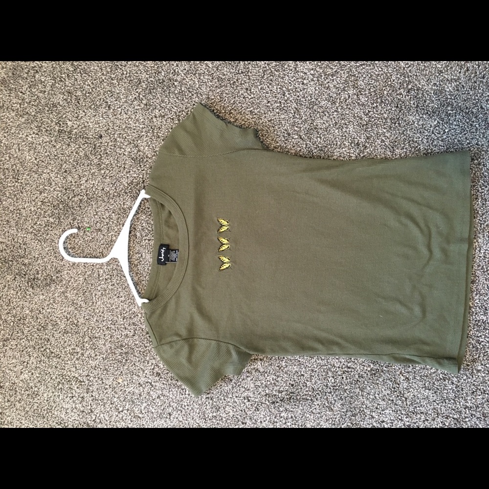 Tee shirt